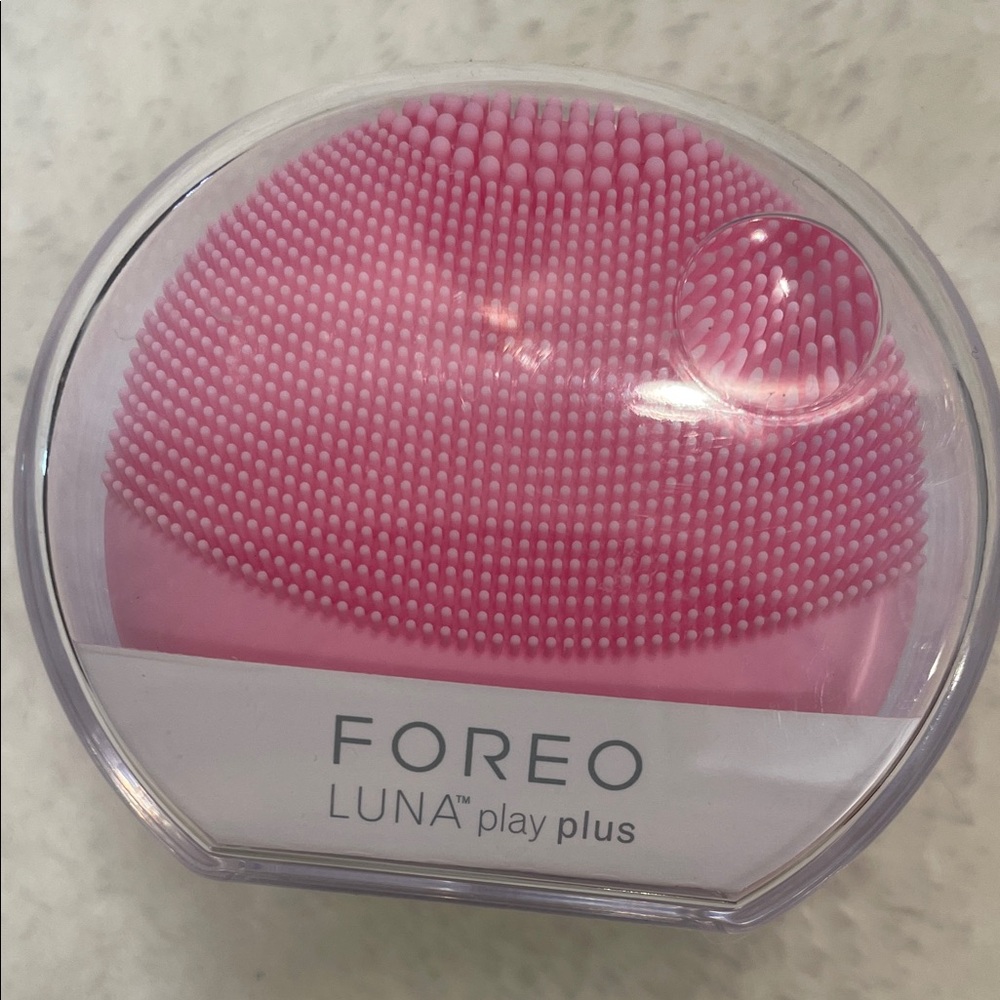 FOREO Luna Play Plus Skincare Device - Pink